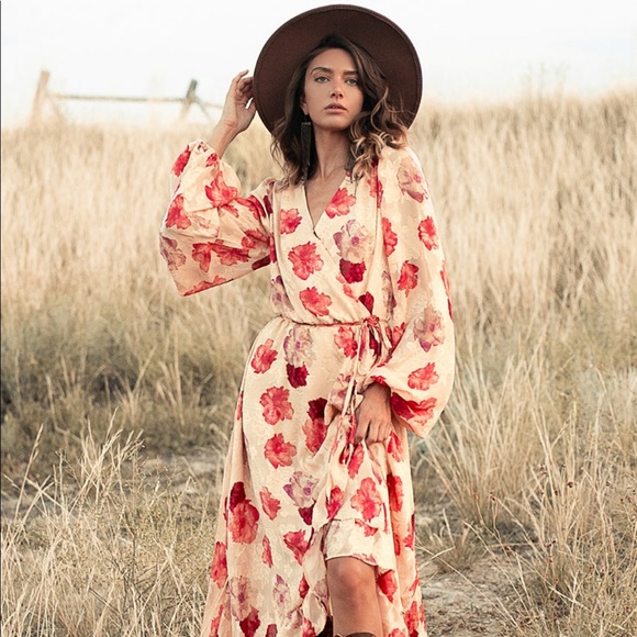 Joyfolie Ella Dress in Cream Rose, size Medium, New with Tags - Picture 3 of 12